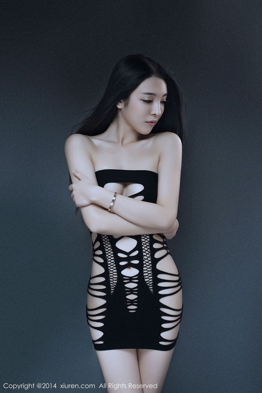 美女模特陈大榕 - 抹胸洞洞裙+女仆装系列写真