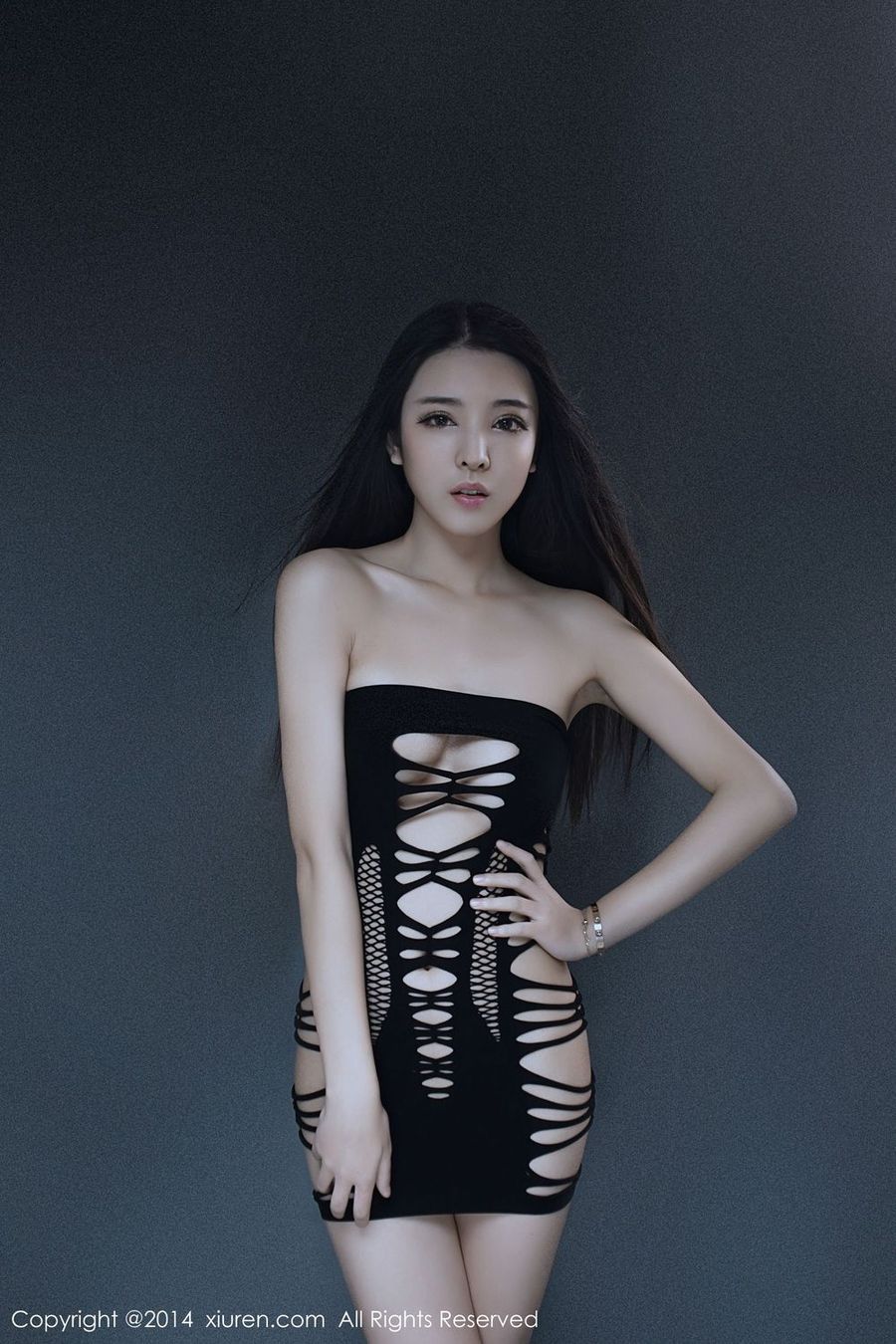 美女模特陈大榕 - 抹胸洞洞裙+女仆装系列写真