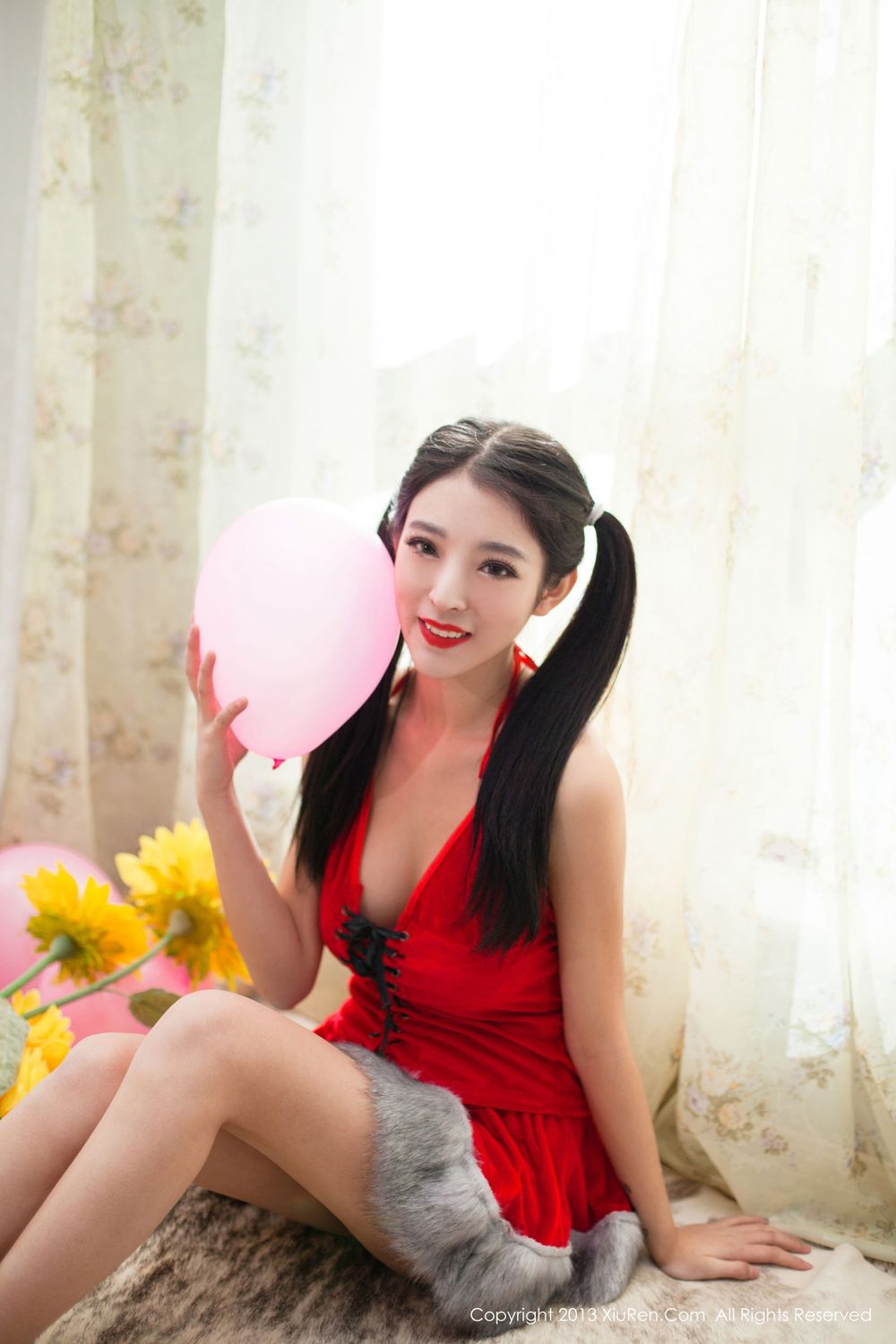 百变女神陈大榕 - 圣诞服饰+厨娘+双马尾性感写真