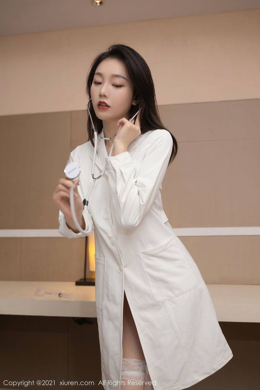 美女模特安然Maleah - 家庭医生职场OL主题写真
