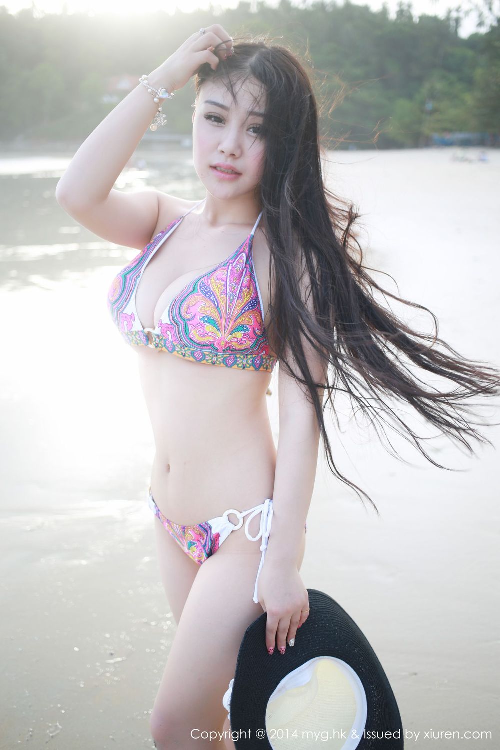 美女模特Barbie可儿 - 比基尼+碎花裙系列泰国旅拍合集