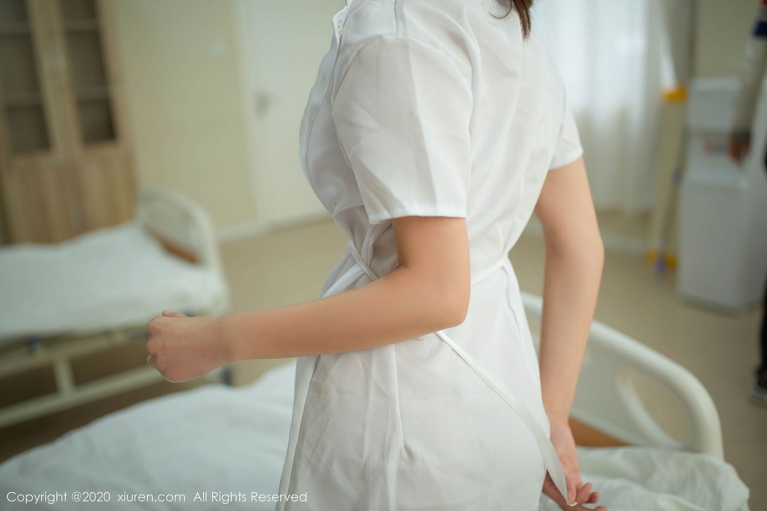 美女模特陆萱萱 - 轮椅护士制服主题曼妙写真