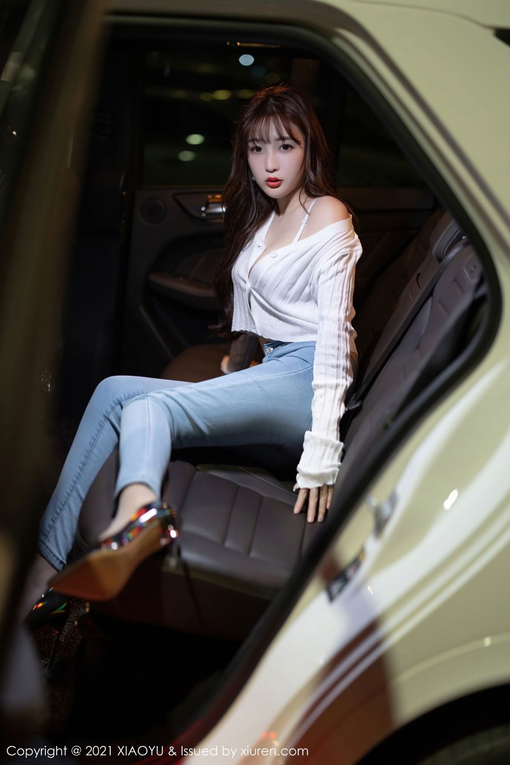 新人模特林星阑 - 率直牛仔裤+香车美女系列写真