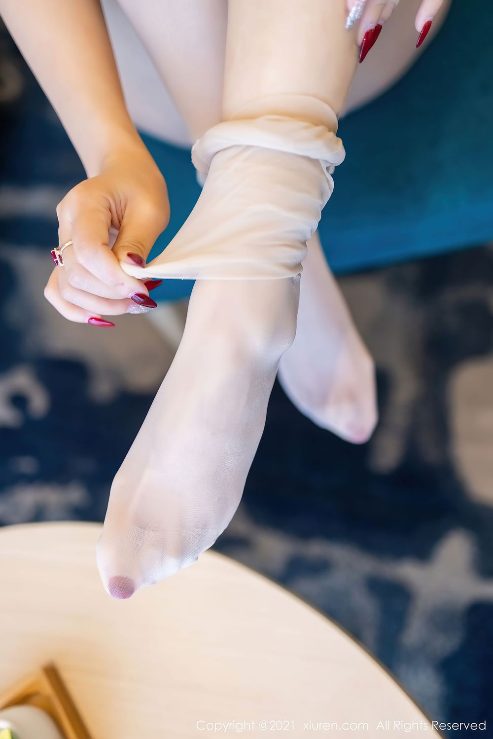 美女模特艾静香 - 古典旗袍+朦胧丝袜系列写真
