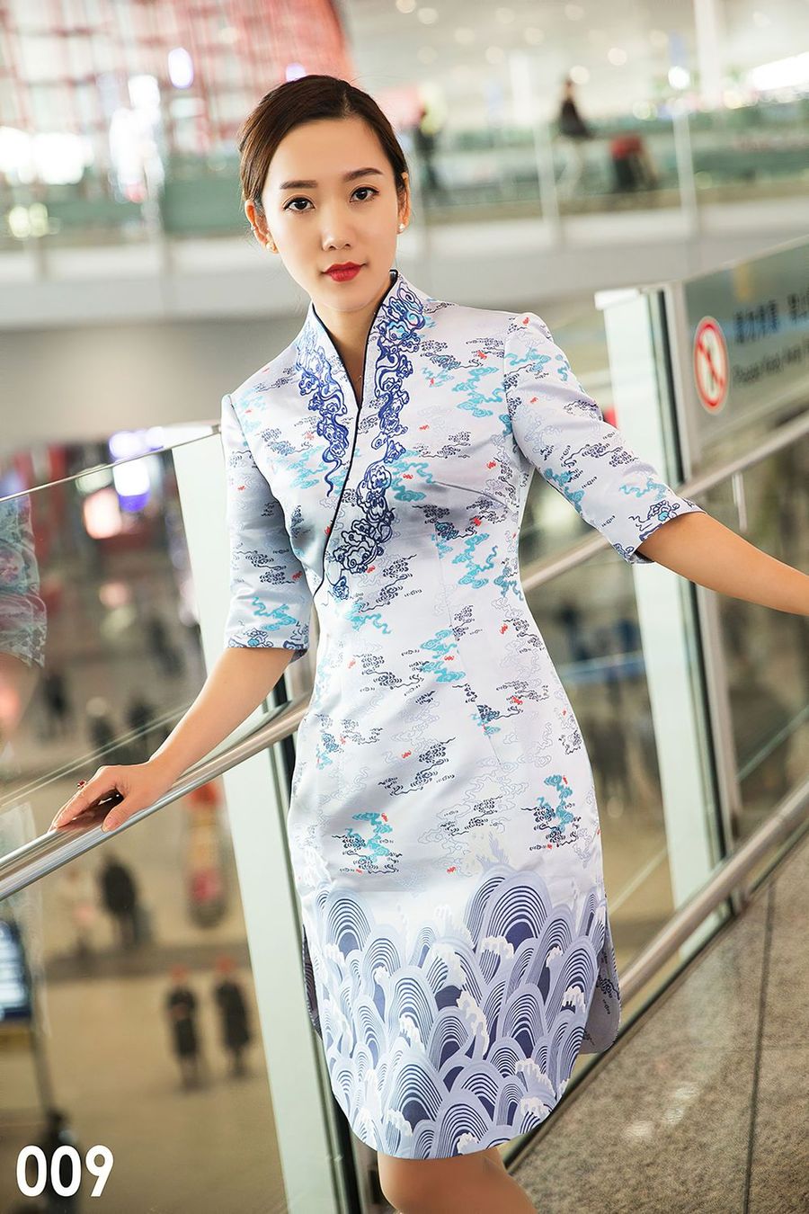 美女模特乔静 - 空姐制服旗袍诱惑套图