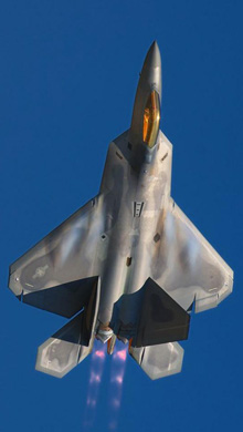 新一代重型隐形战斗机F-22猛禽 威猛如斯