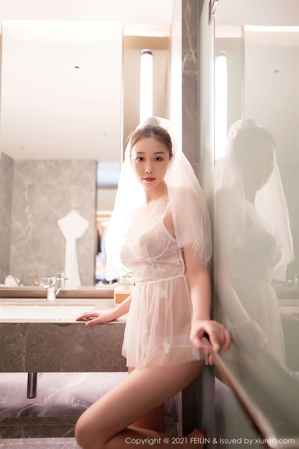 美女模特芊澄 - 三点式内衣与双马尾唯美套图