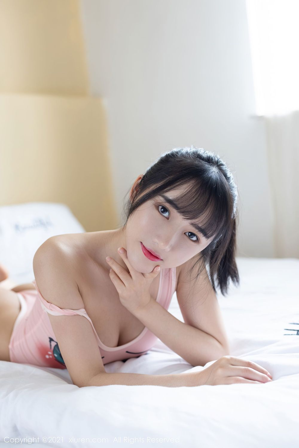 新人模特唐心 - 丝袜美腿+情趣内衣首套写真