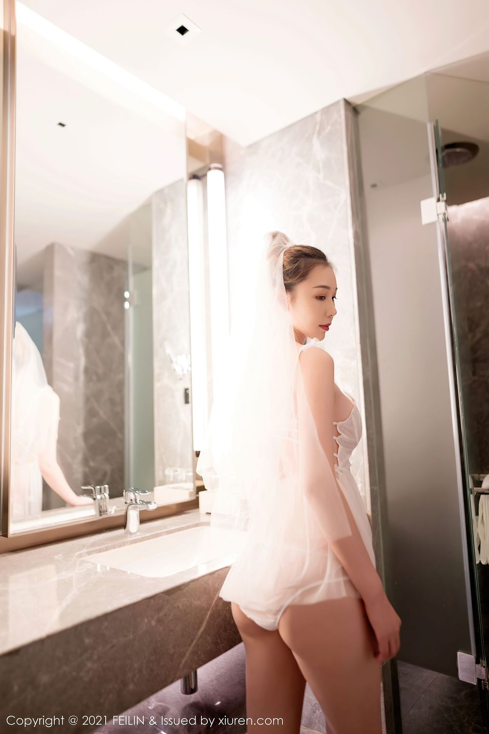 美女模特芊澄 - 三点式内衣与双马尾唯美套图