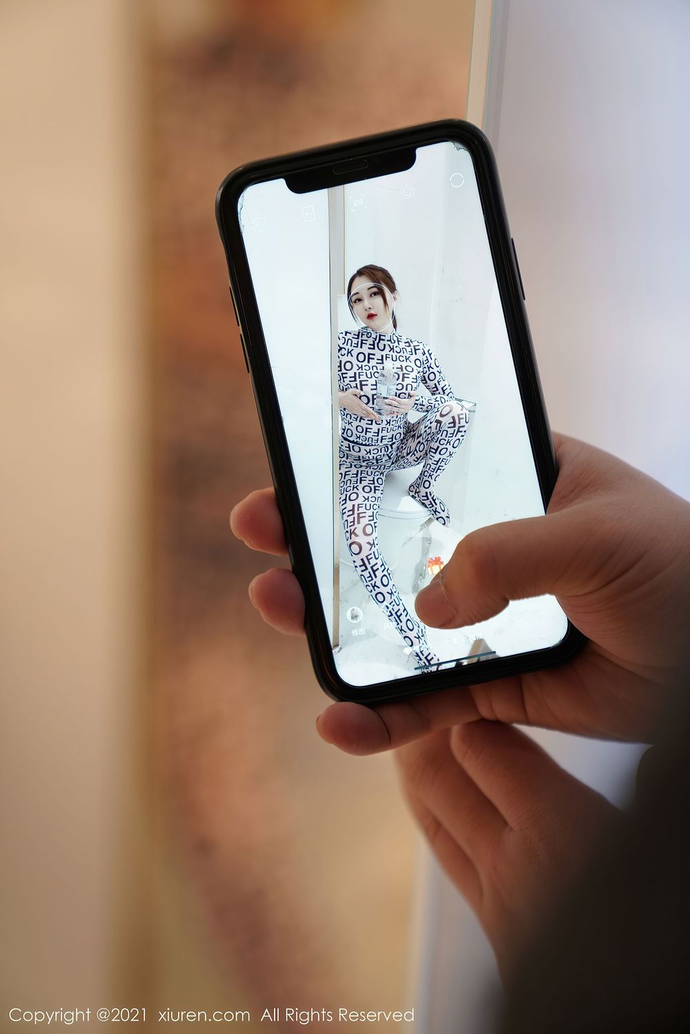 性感女神凯竹•廿十 - 白色透视装丰腴娇躯诱人写真