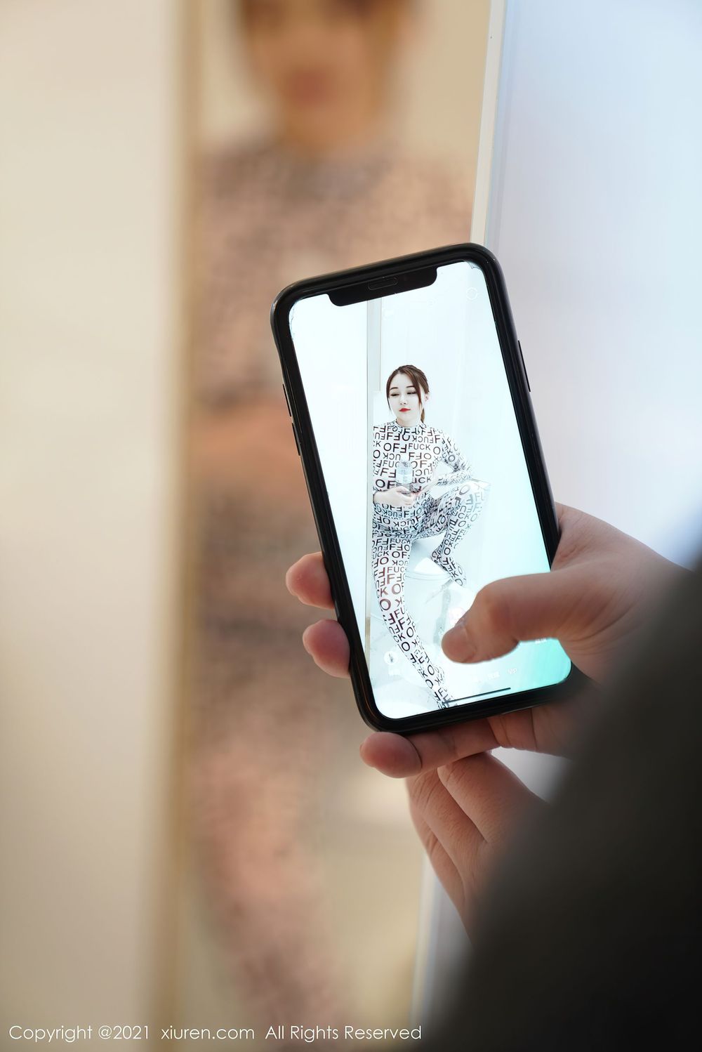 性感女神凯竹•廿十 - 白色透视装丰腴娇躯诱人写真