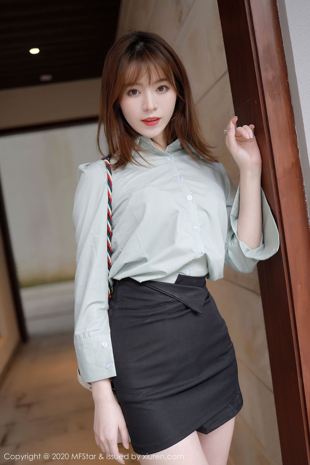 美女模特yoo优优 - 都市职场OL系列妖娆写真