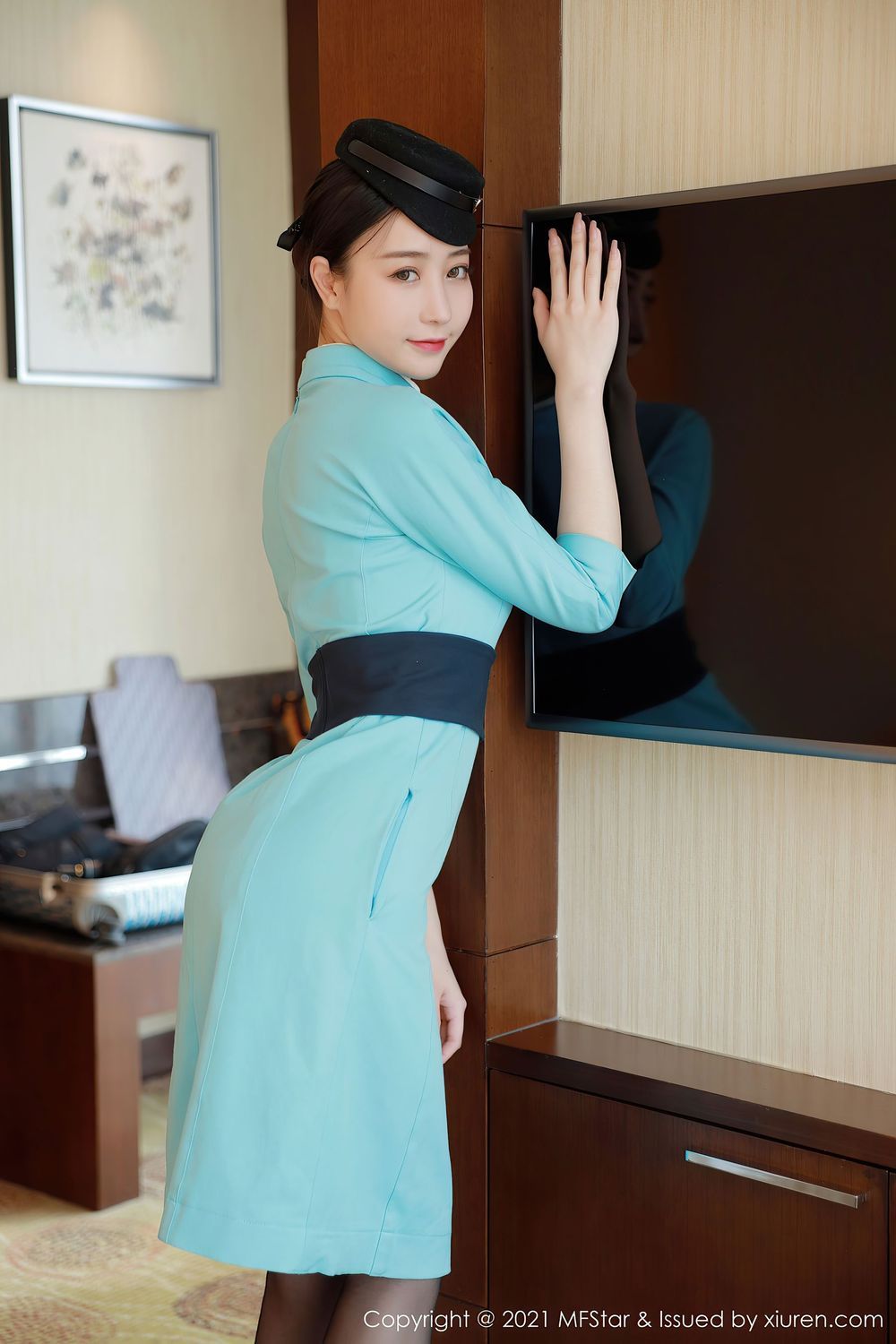 美女模特水水er - 典雅端正的空姐制服系列写真