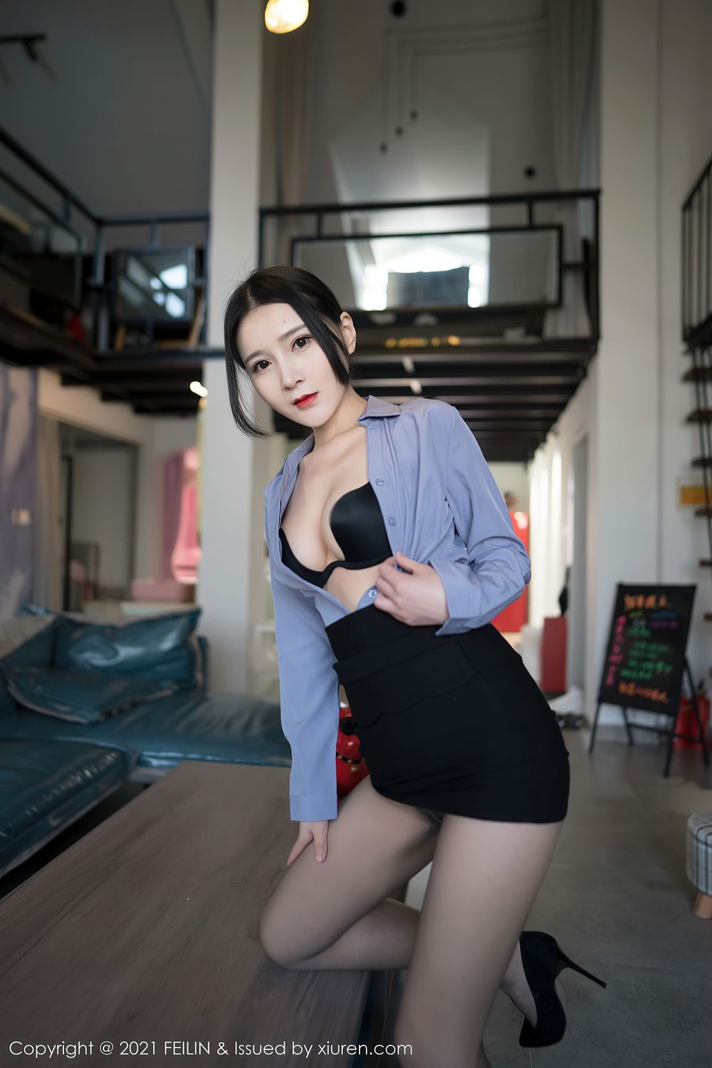 美女模特林煊煊 - 职场OL秘书制服系列写真
