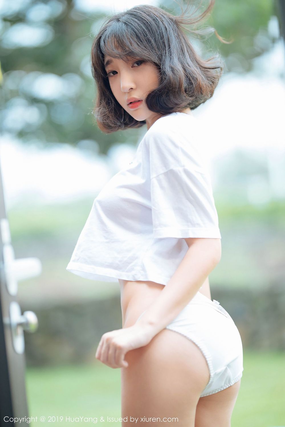 美女模特卿卿 - 出水芙蓉短发系列性感写真