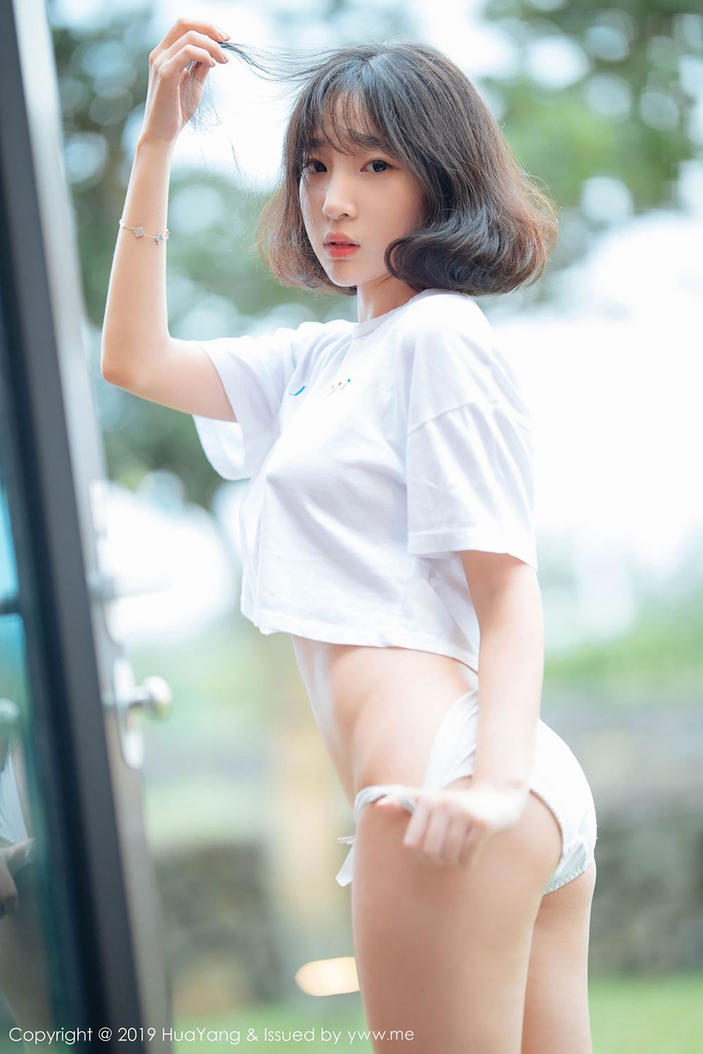 美女模特卿卿 - 出水芙蓉短发系列性感写真