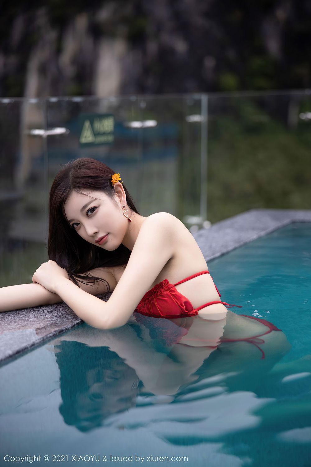 性感女神杨晨晨sugar - 久违比基尼泳池外拍系列写真