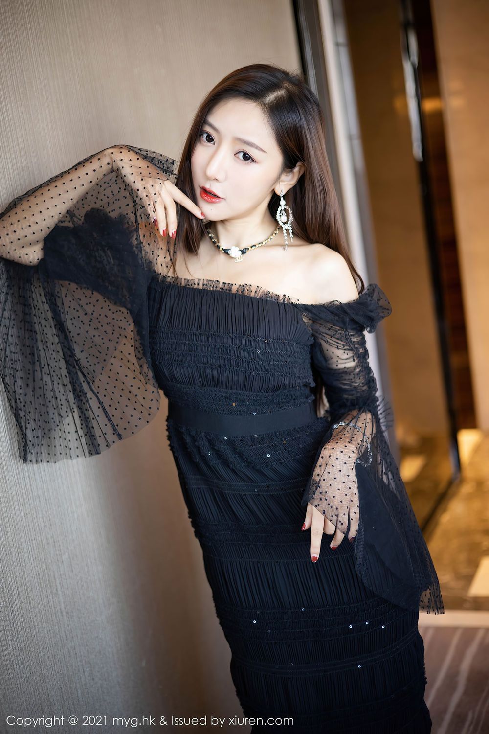 性感女神王馨瑶yanni - 古典旗袍与华丽礼裙风情写真