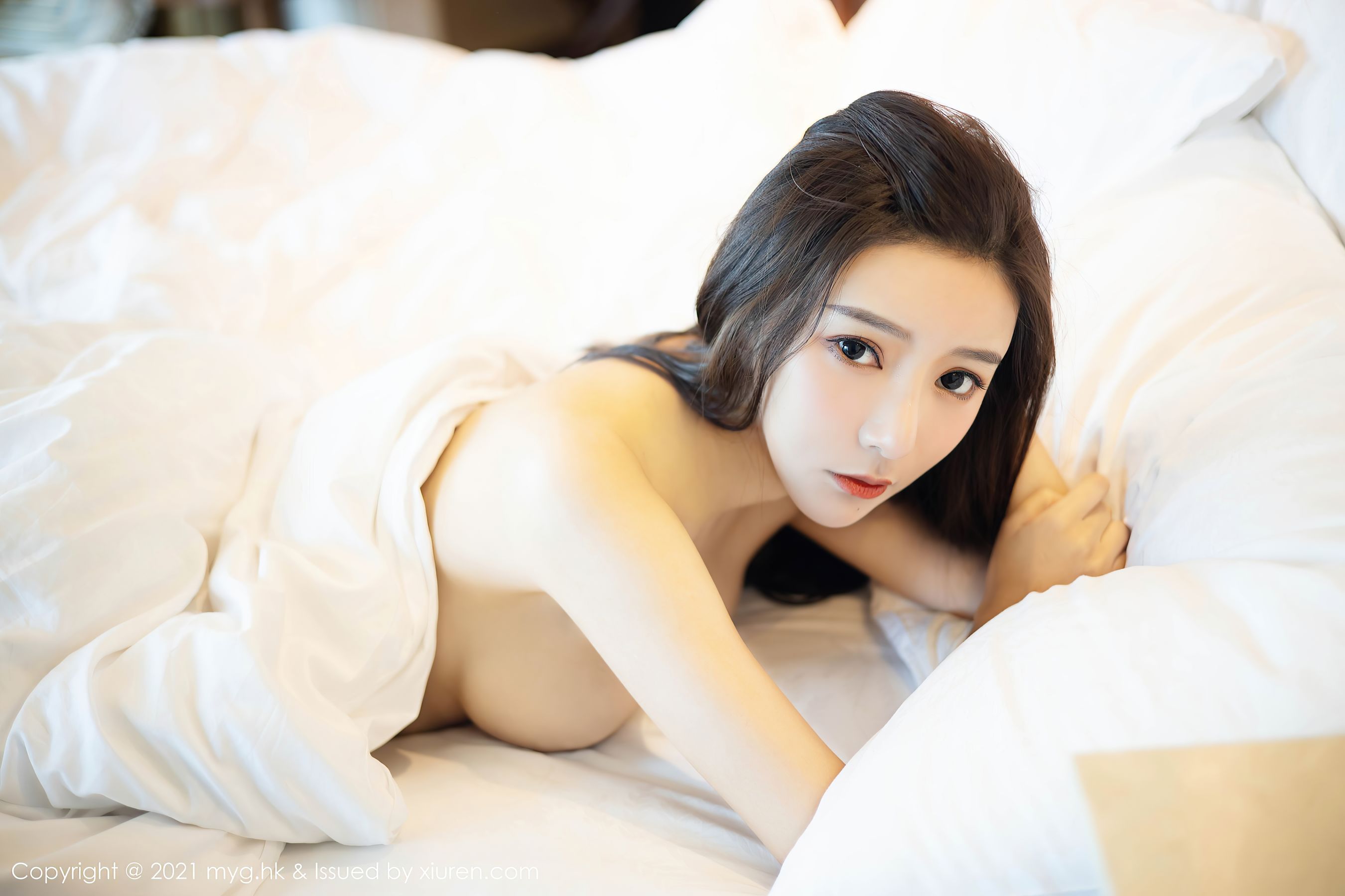 美女模特王馨瑶yanni - 华丽露背吊裙婀娜系列性感写真