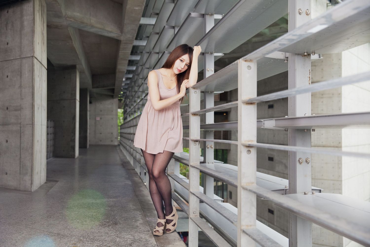 网红嫩模张齐郡JuLie - 黑丝+牛仔裤玉美人主题写真