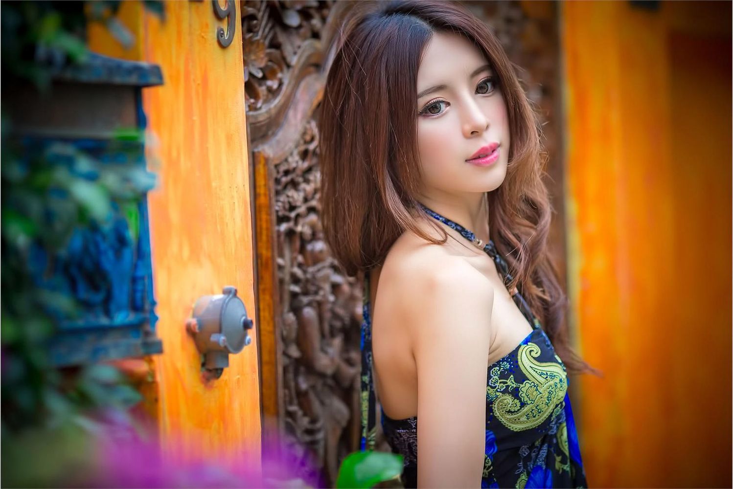 大眼美女张齐郡Julie - 牛仔裤炫彩服饰户外写真