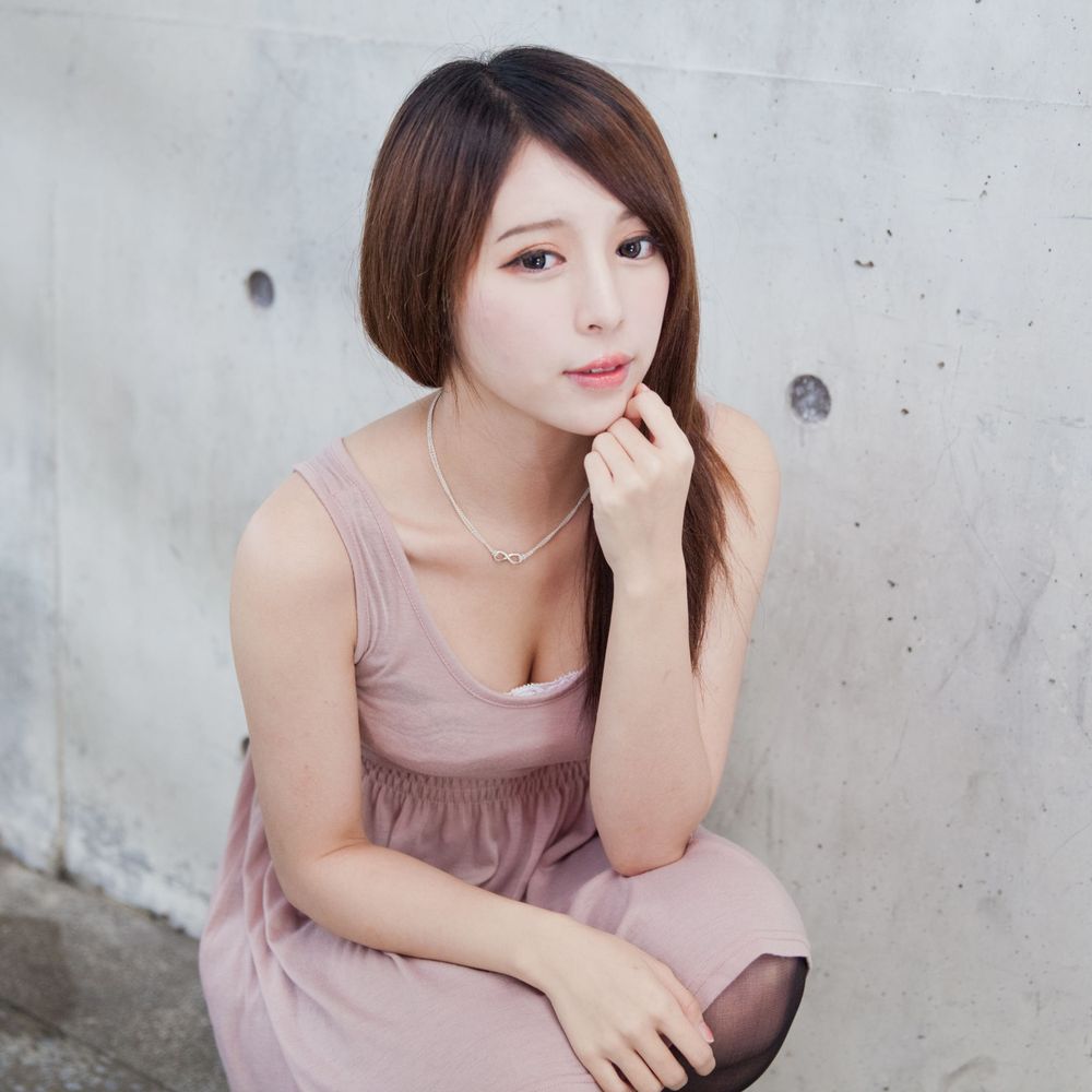 网红嫩模张齐郡JuLie - 黑丝+牛仔裤玉美人主题写真