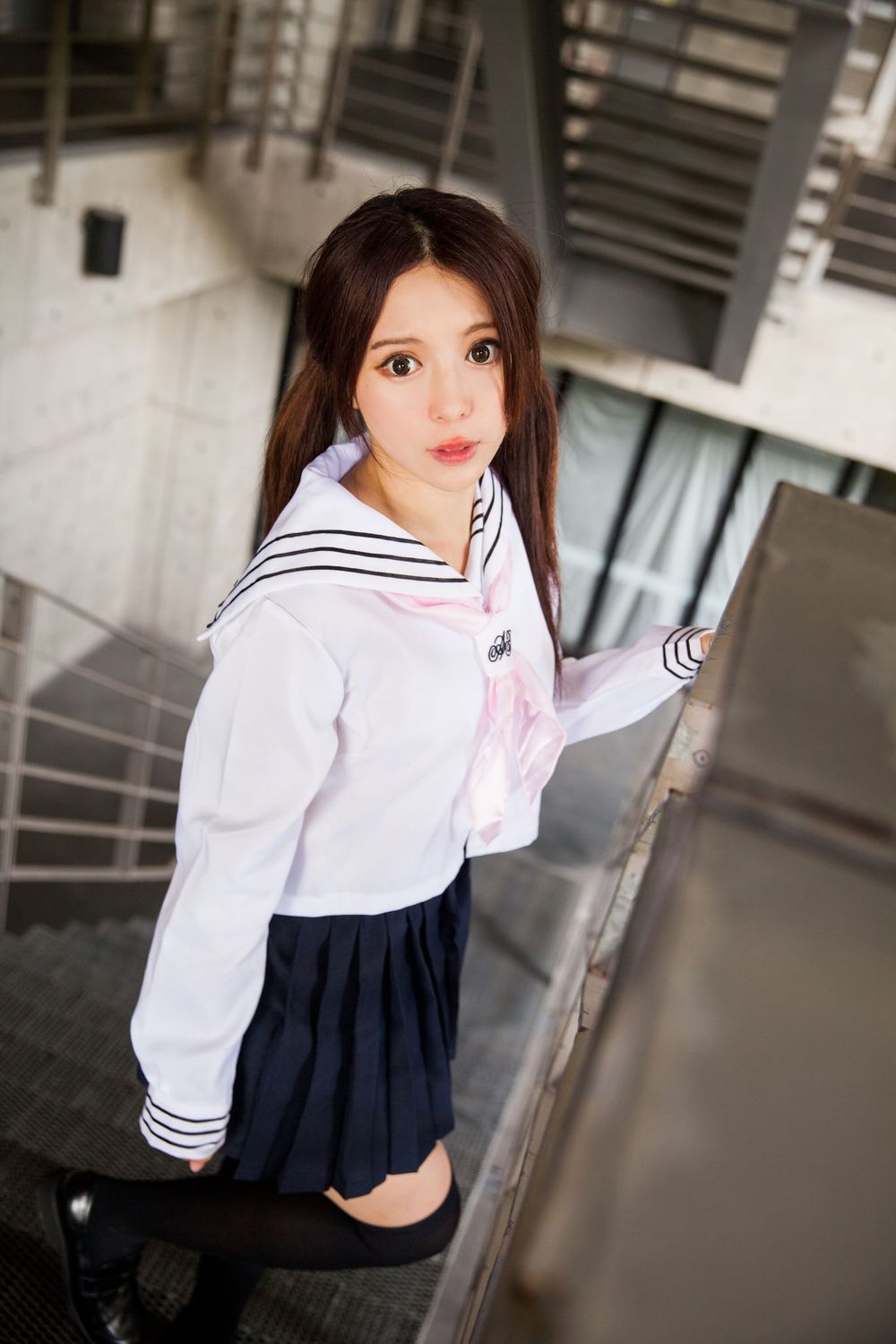 美妆达人张齐郡JULIE - 黑丝长筒袜校服少女写真集