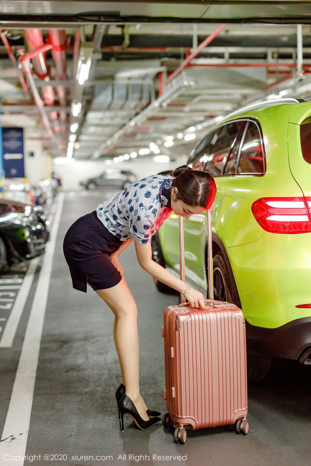 性感女神Angela小热巴 - 空乘制服绝美系列写真