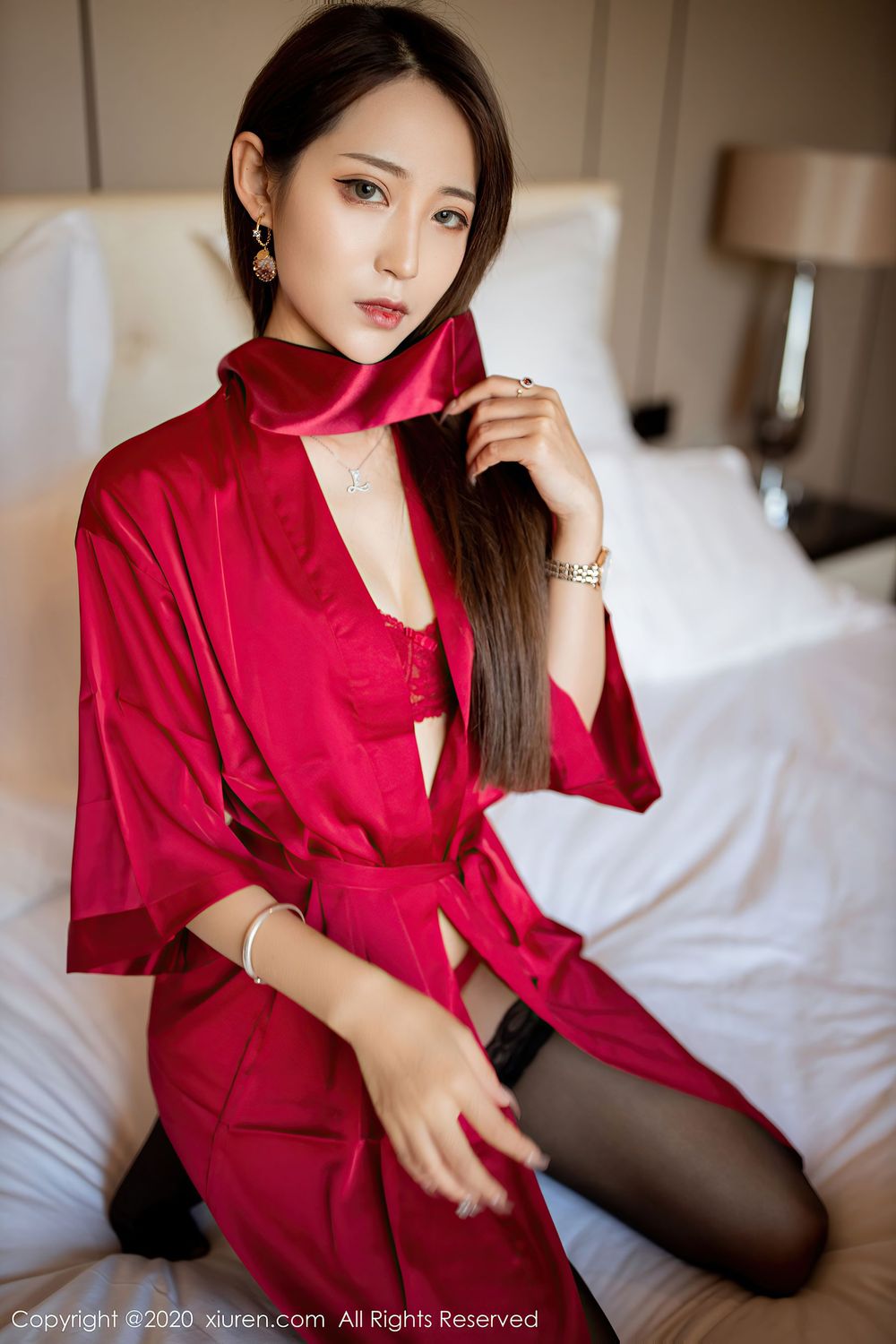 丽质模特周慕汐baby - 猩红睡衣与黑丝系列性感写真