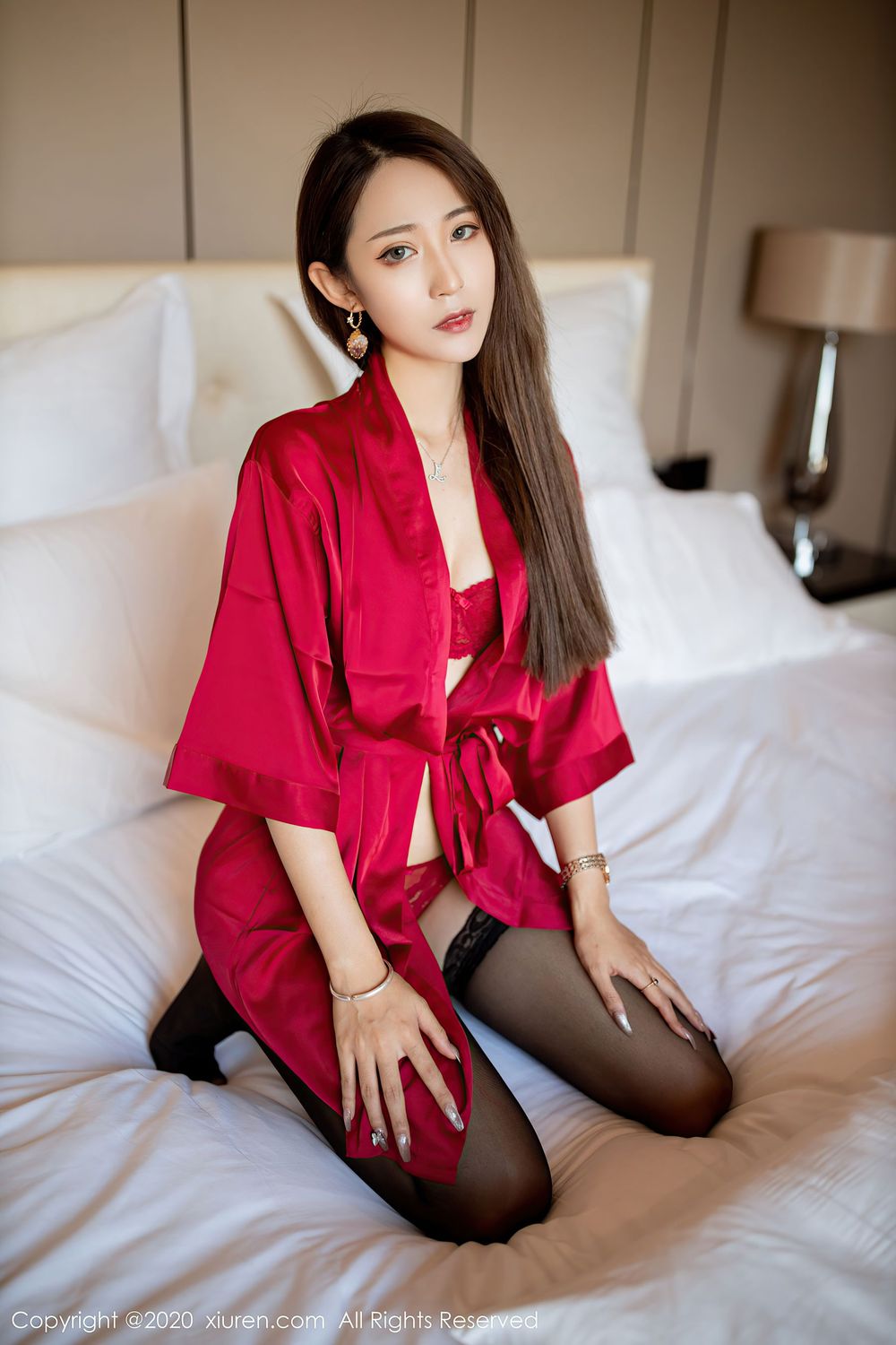 丽质模特周慕汐baby - 猩红睡衣与黑丝系列性感写真