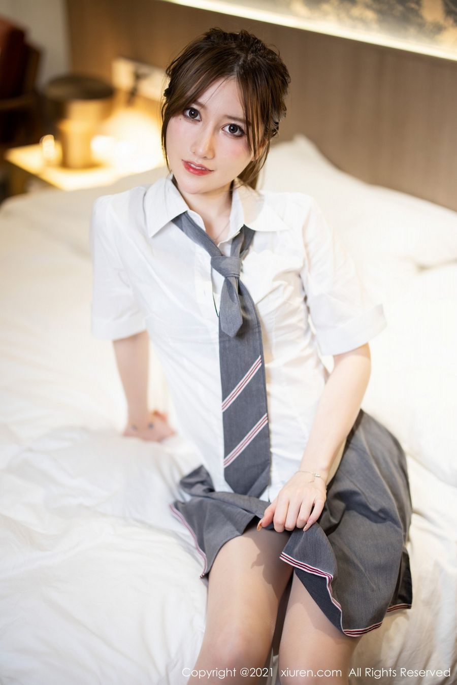 新人模特美桃酱 - JK制服+湿身性感系列杭州旅拍