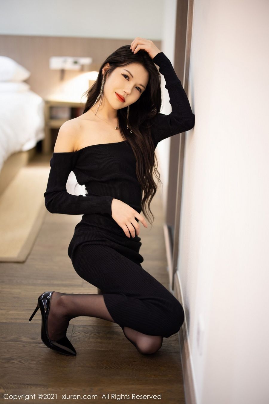 新人模特媛媛酱belle - 抹胸长裙+黑丝系列杭州旅拍