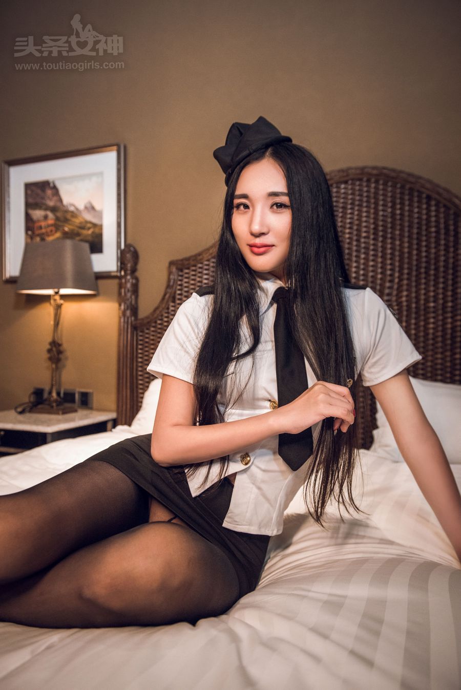 美女模特涟漪sara - 丝袜美腿+格子裙主题写真