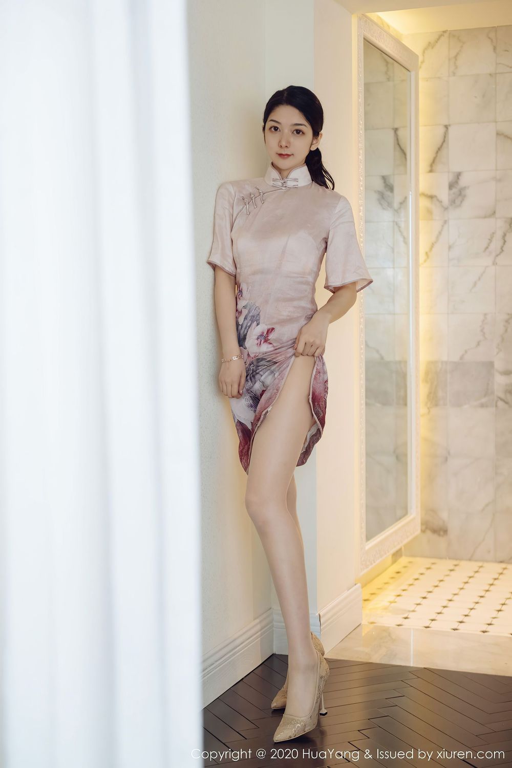 性感女神Angela小热巴 - 典雅吊裙+古典旗袍云南旅拍