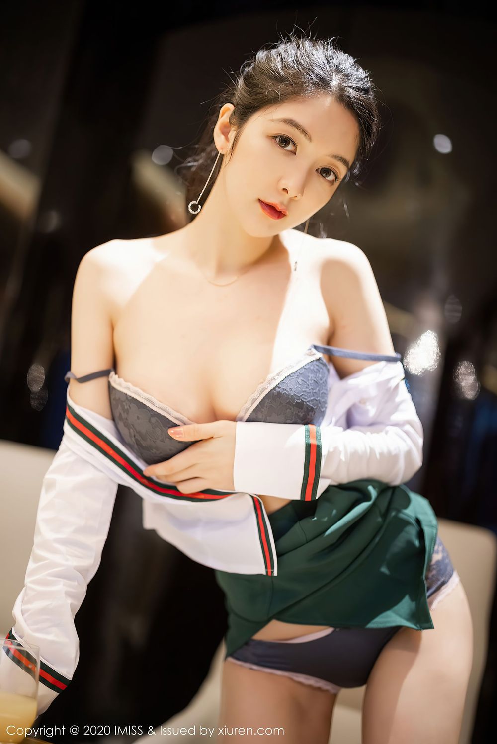 美女模特Angela小热巴 - 职业OL都市风格系列写真