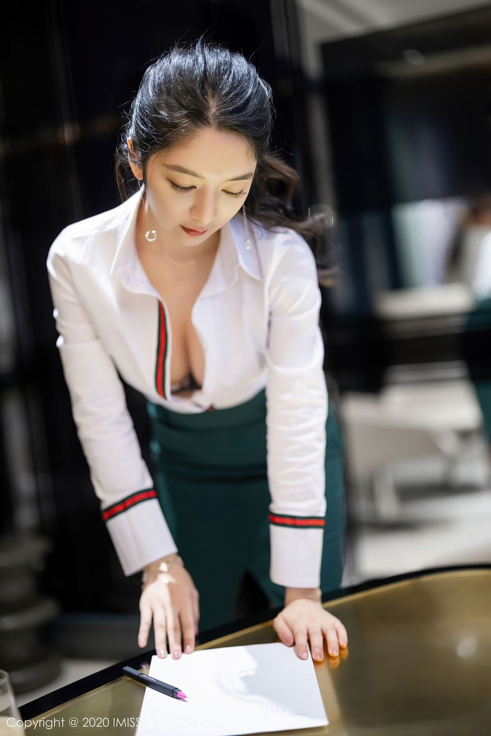 美女模特Angela小热巴 - 职业OL都市风格系列写真