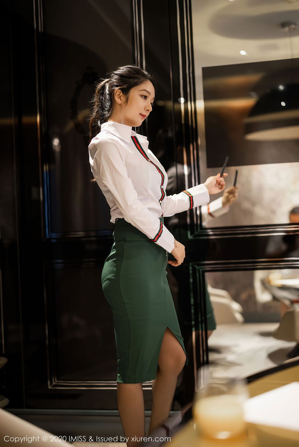 美女模特Angela小热巴 - 职业OL都市风格系列写真