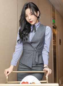 [XiuRen秀人网] 美女模特陈小喵 - 酒店管家职场OL系列性感写真 No.3275