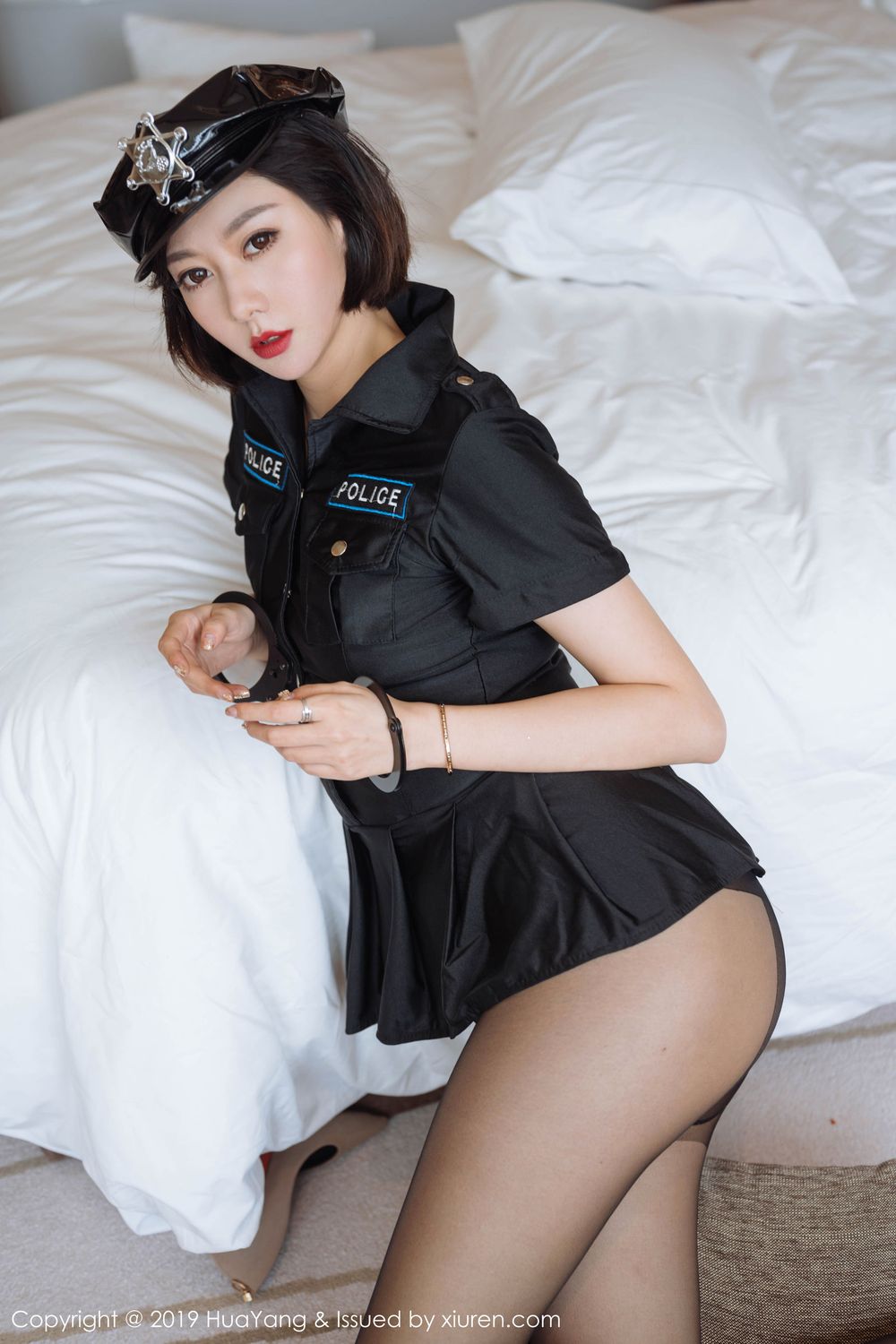 美女模特艺轩Renee - 警花制服英姿飒爽系列写真