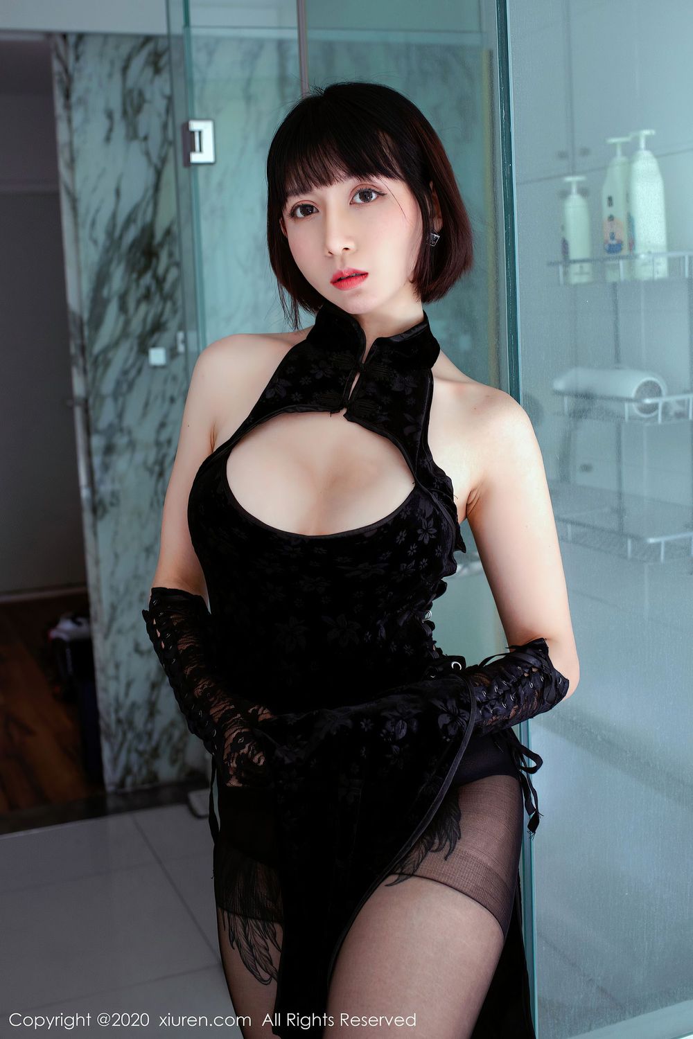 新晋大美妞安妮斯朵拉_Ann - 黑丝情趣制服系列写真