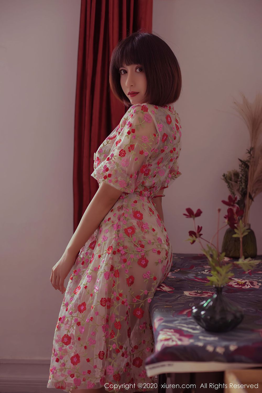 新晋大美妞安妮斯朵拉_Ann - 旗袍装+束身内衣性感写真