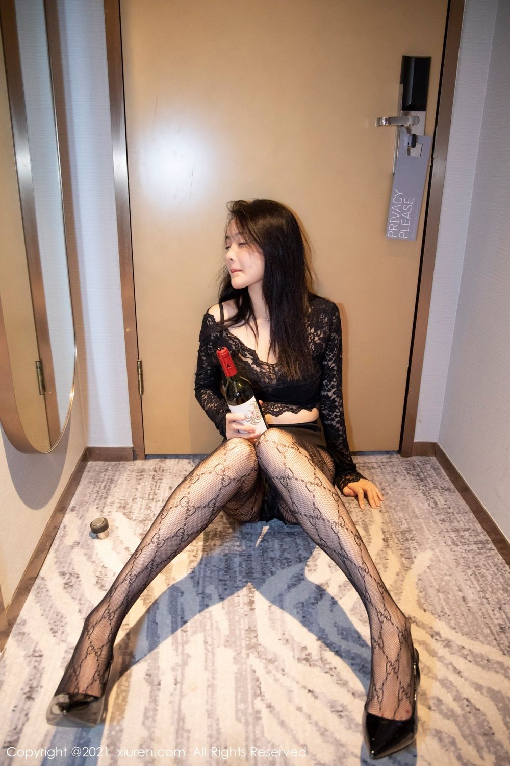 新人模特summer宝宝 - 独自买醉后系列性感写真