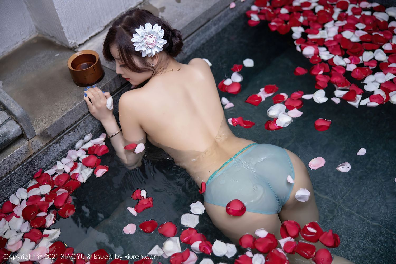 性感女神杨晨晨Yome - 玉人浴出新妆洗西双版纳旅拍