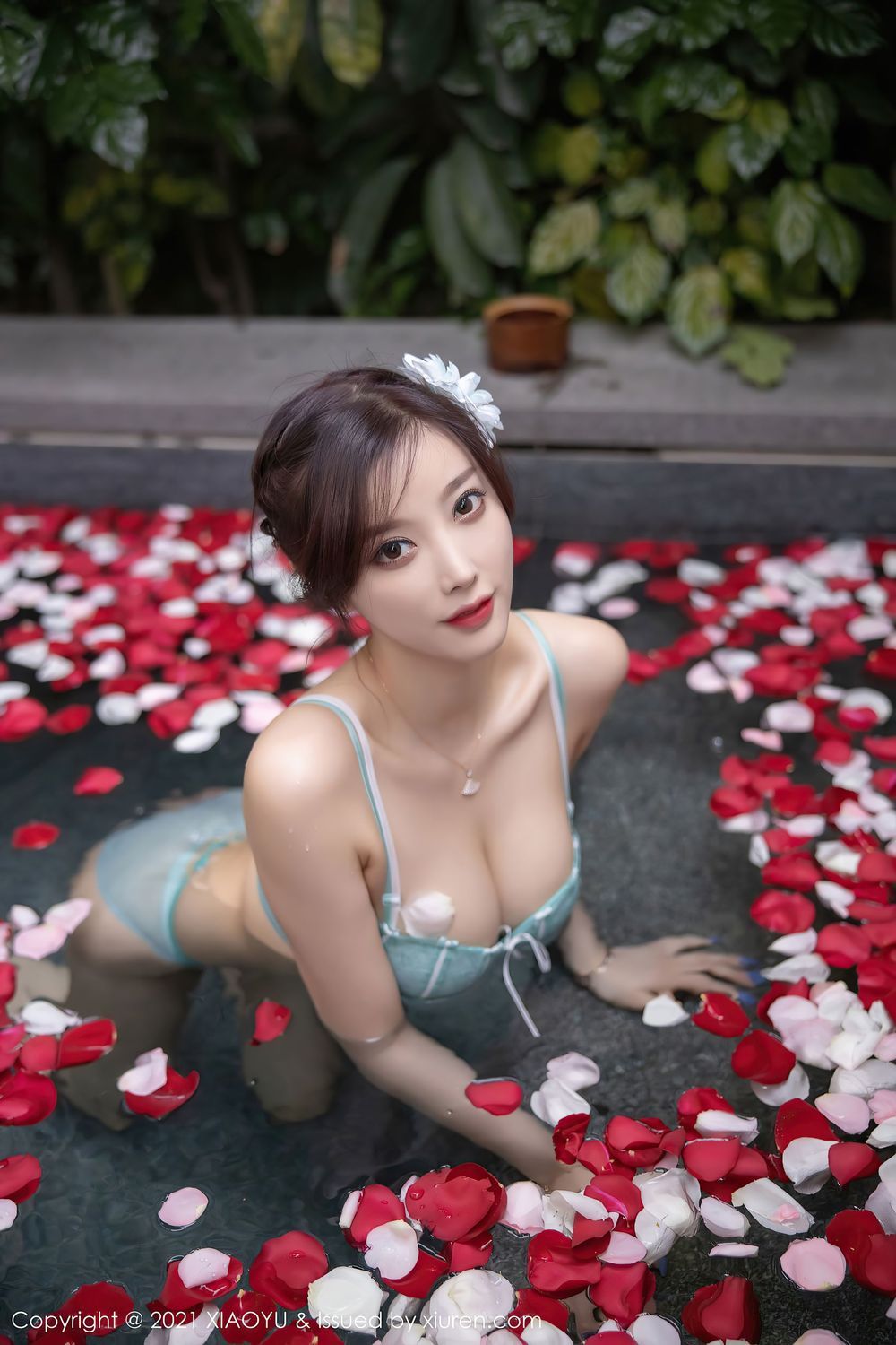 性感女神杨晨晨Yome - 玉人浴出新妆洗西双版纳旅拍