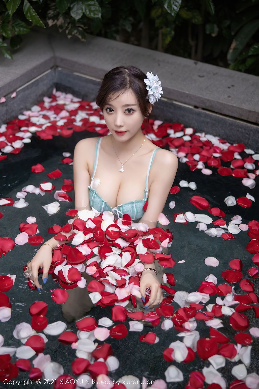 性感女神杨晨晨Yome - 玉人浴出新妆洗西双版纳旅拍