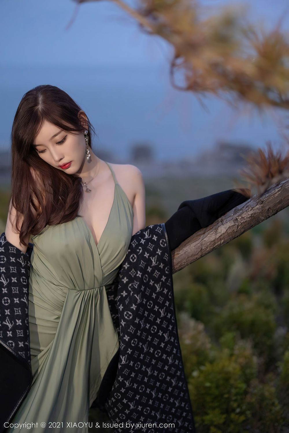 性感女神杨晨晨Yome - 轻透长裙户外系列青岛旅拍
