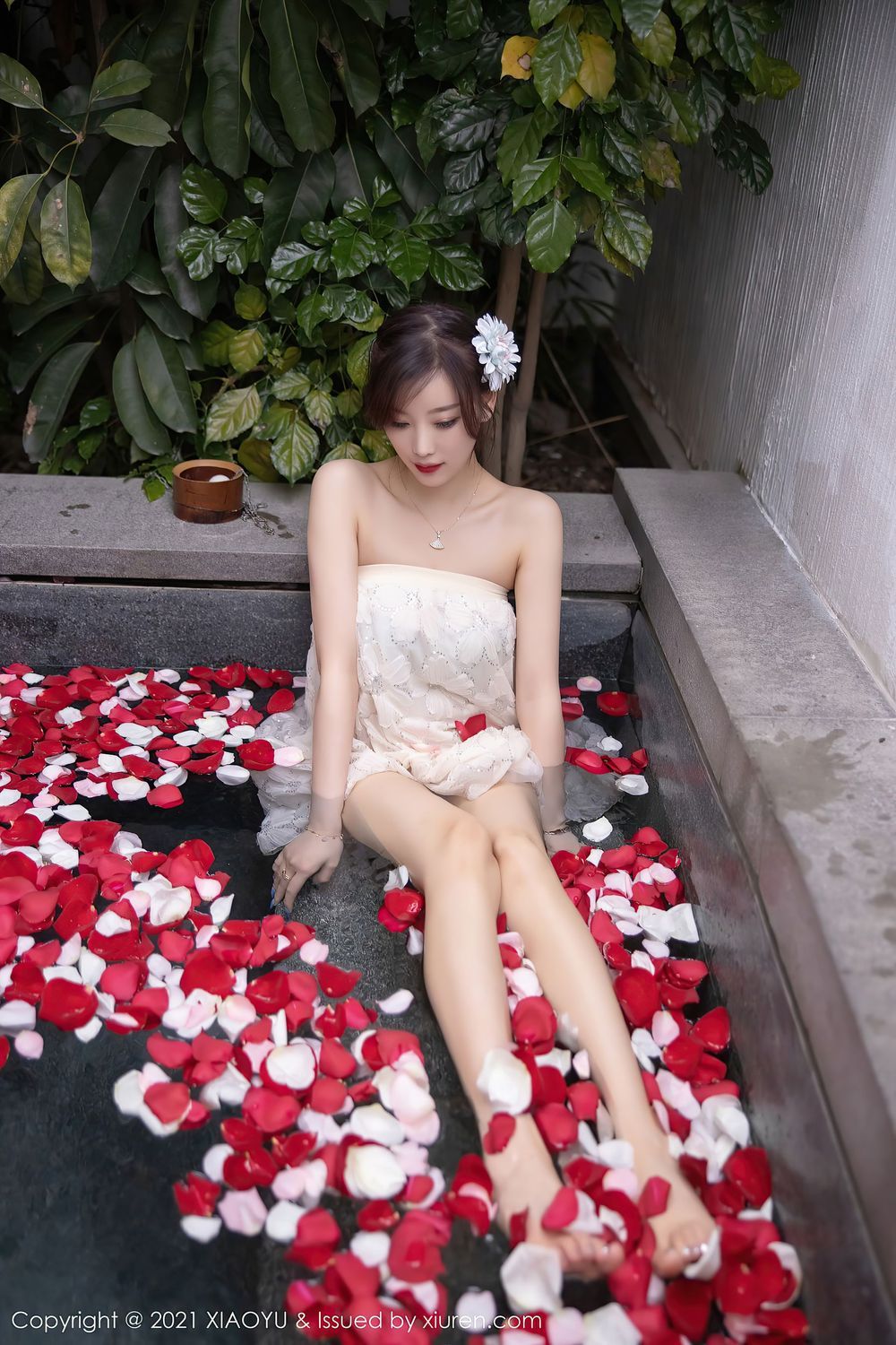 性感女神杨晨晨Yome - 玉人浴出新妆洗西双版纳旅拍