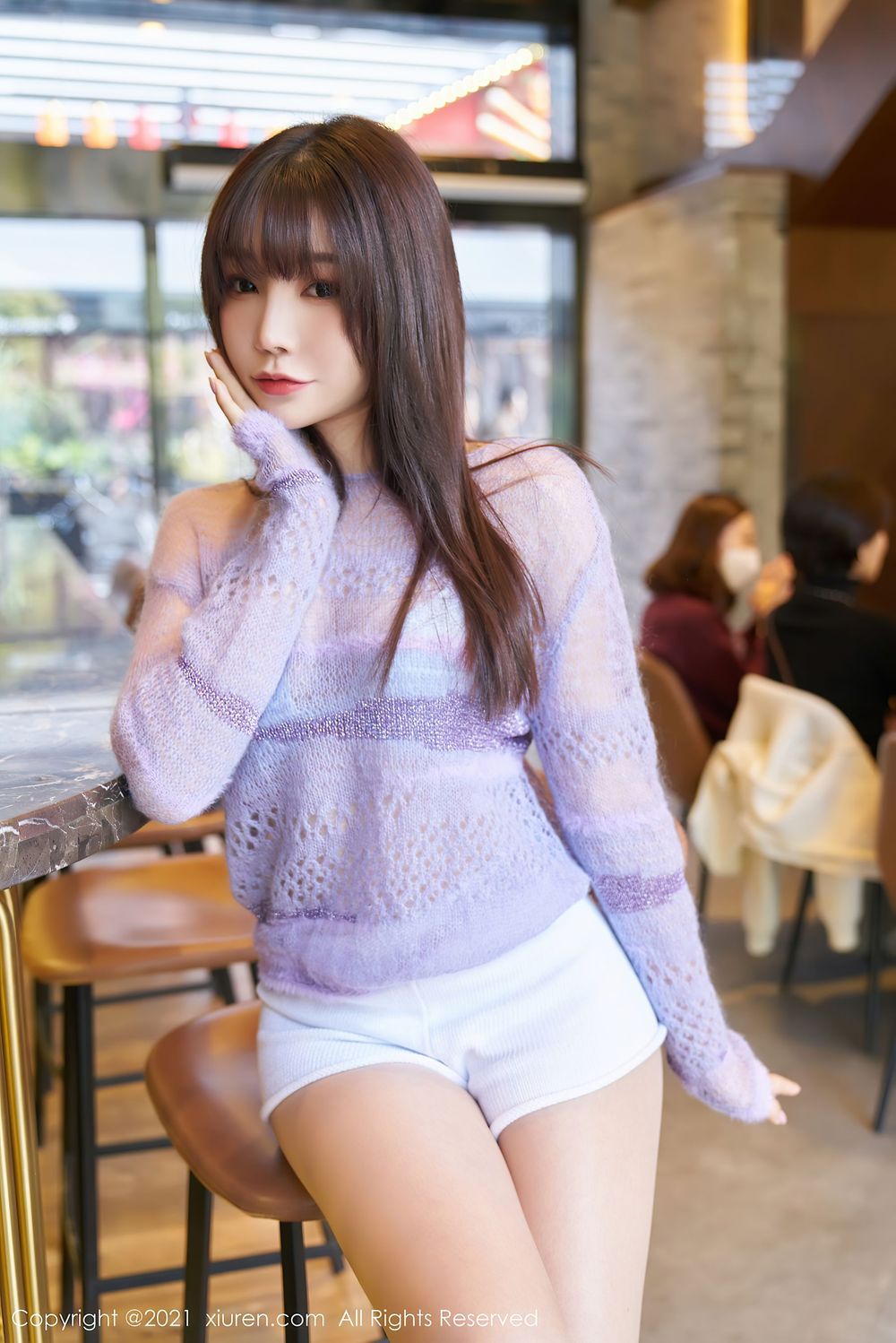 性感女神芝芝Booty - 紫色毛绒镂空内衣私房写真