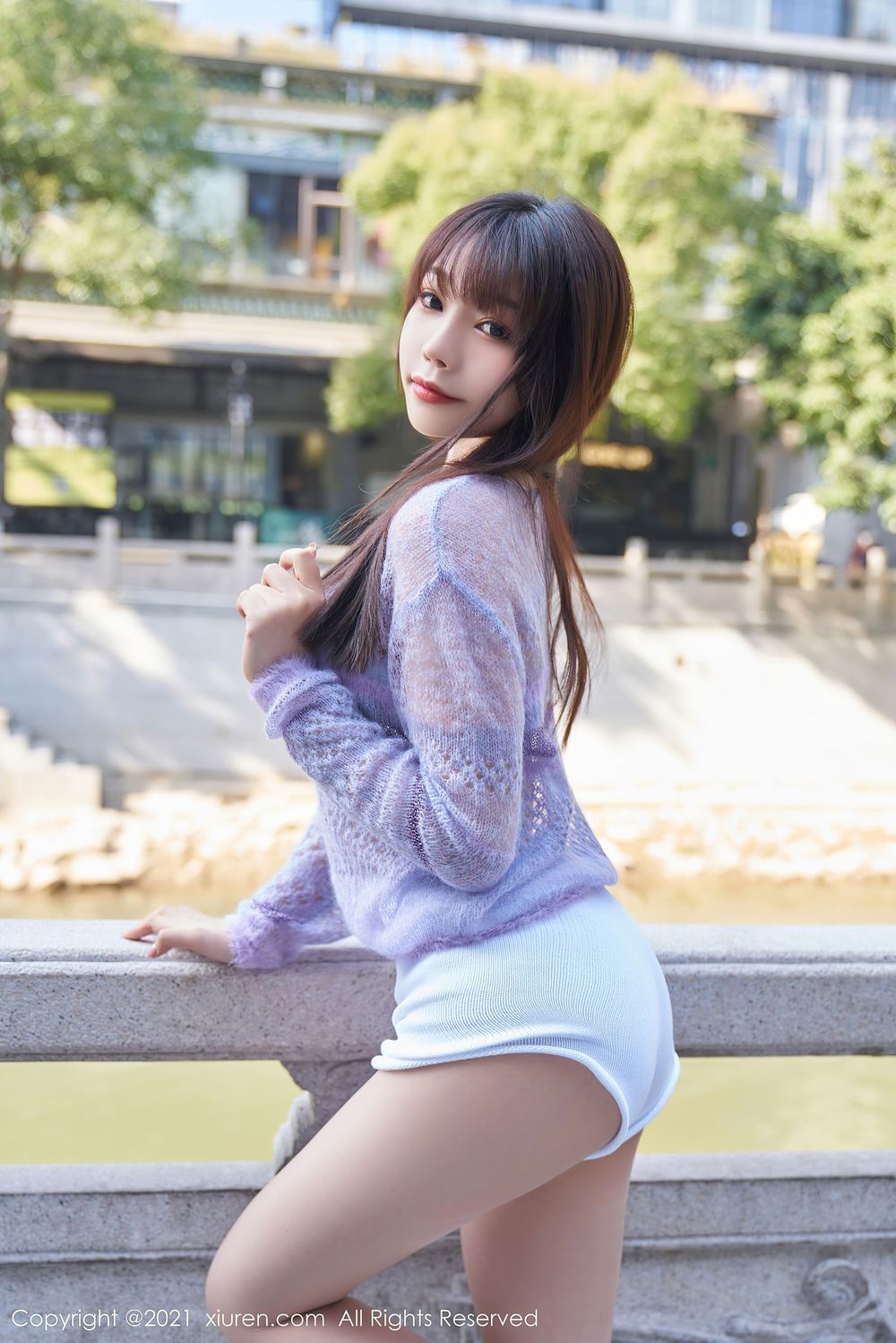 性感女神芝芝Booty - 紫色毛绒镂空内衣私房写真