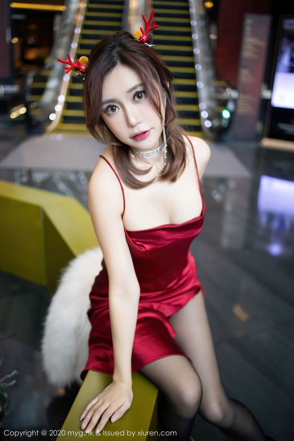 性感女神绮里嘉ula - 黑丝美腿+圣诞装扮主题写真